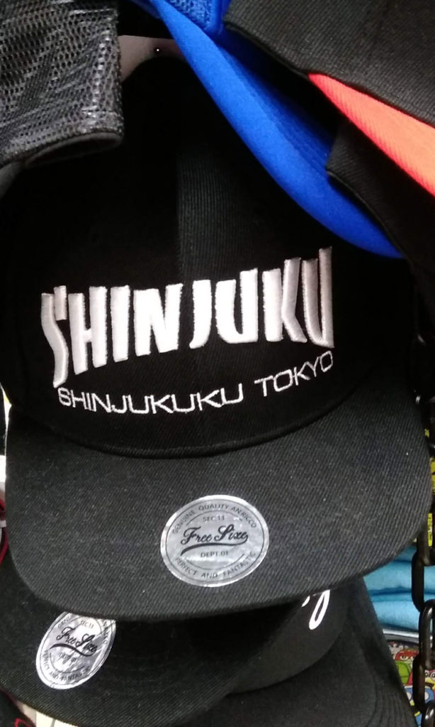ドン・キホーテの“Shinjuku”ネーム入り帽子