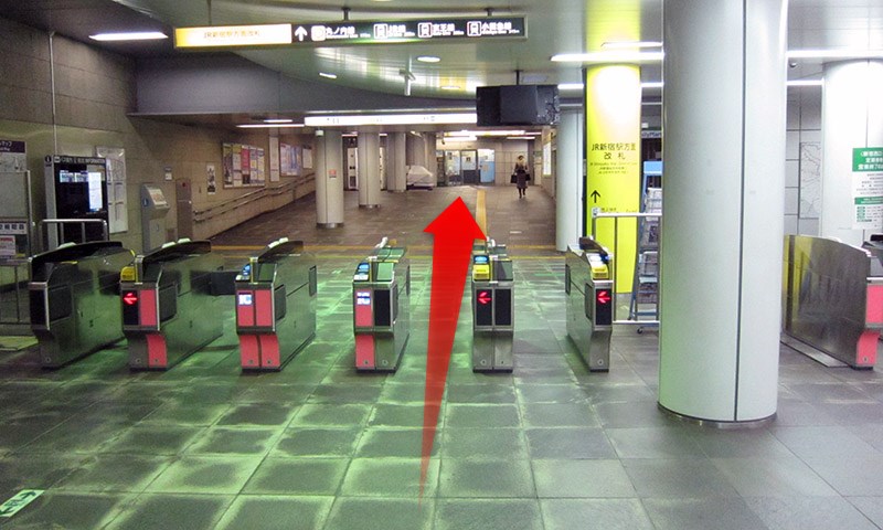 乗換》都営大江戸線新宿西口駅からJR新宿駅西口・東口への行き方