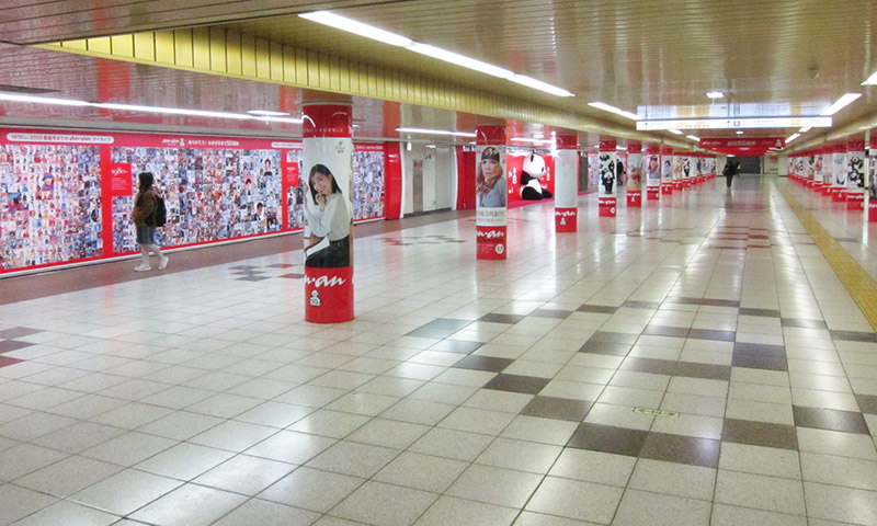 JR新宿駅改札からメトロプロムナード（イベントスペース）への行き方